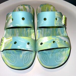 Classic Crocs Marbled Sandal